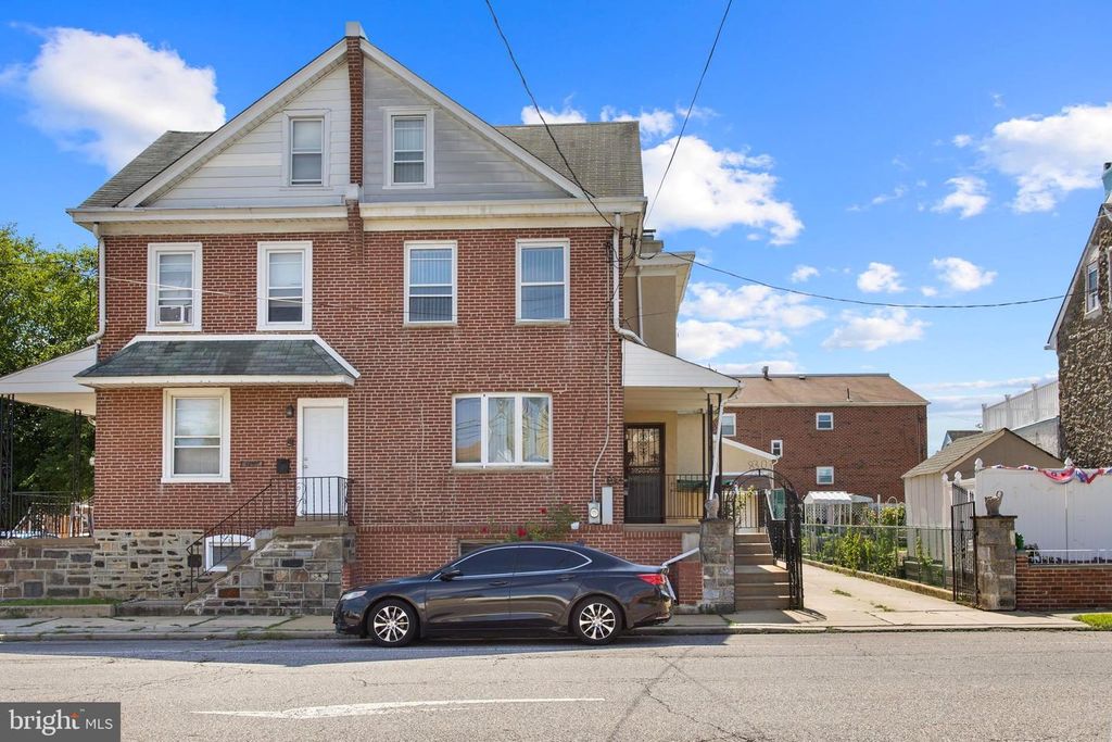 8303 ALGON AVE, Philadelphia, PA 19152