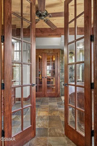 3301 Summit Trails Drive, Sevierville, TN 37862