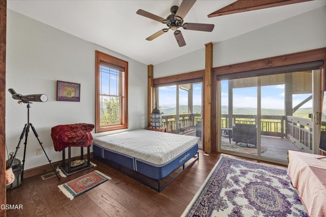 3301 Summit Trails Drive, Sevierville, TN 37862