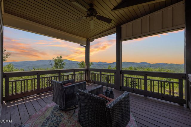 3301 Summit Trails Drive, Sevierville, TN 37862