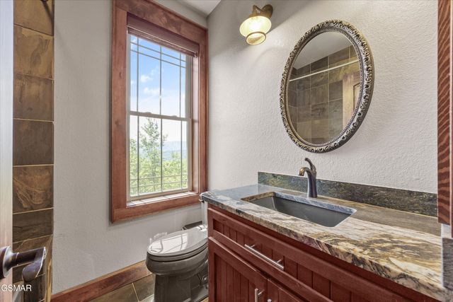 3301 Summit Trails Drive, Sevierville, TN 37862