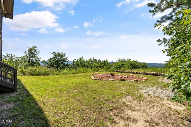 3301 Summit Trails Drive, Sevierville, TN 37862
