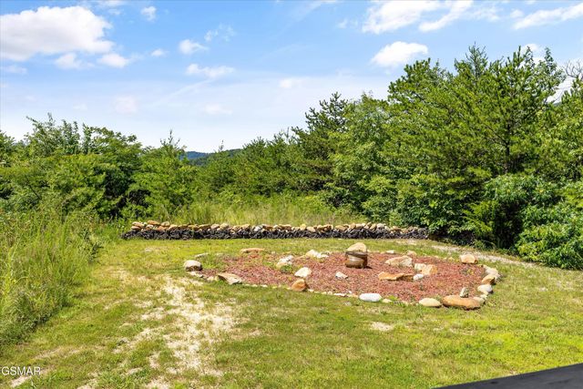 3301 Summit Trails Drive, Sevierville, TN 37862