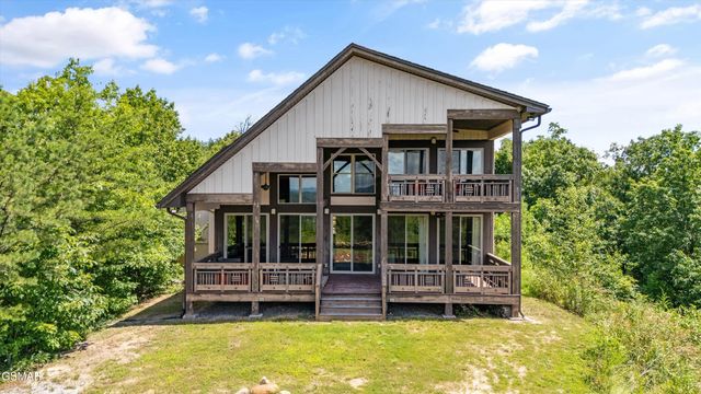 3301 Summit Trails Drive, Sevierville, TN 37862