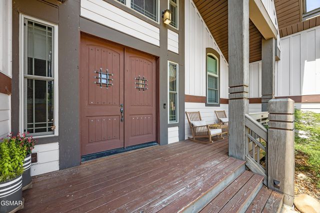 3301 Summit Trails Drive, Sevierville, TN 37862