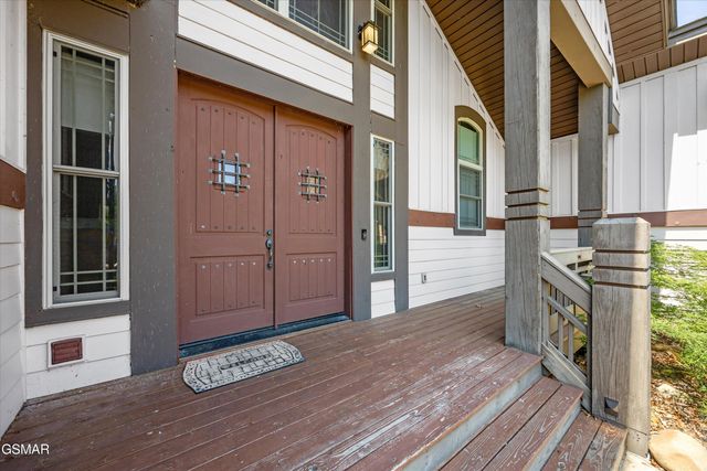 3301 Summit Trails Drive, Sevierville, TN 37862