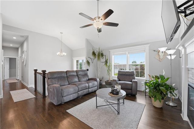 518 Madera Court, Belton, MO 64012