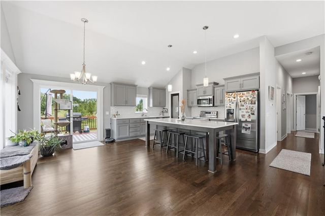 518 Madera Court, Belton, MO 64012