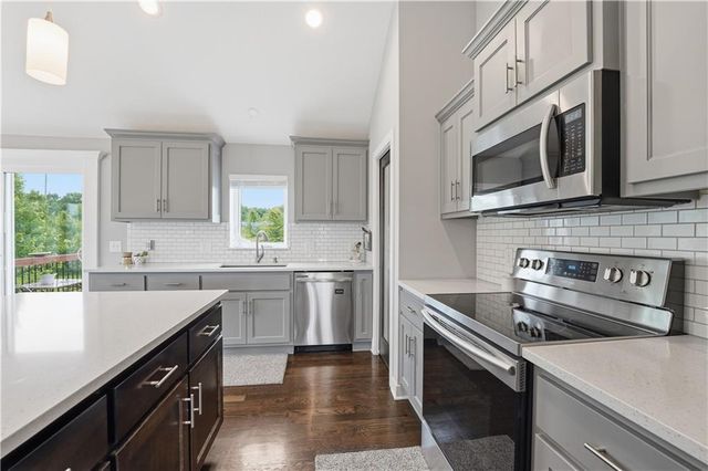 518 Madera Court, Belton, MO 64012