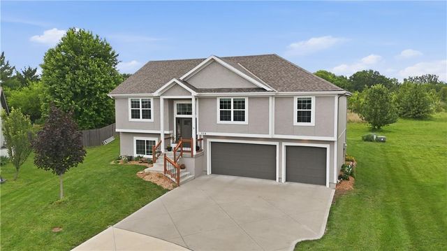 518 Madera Court, Belton, MO 64012
