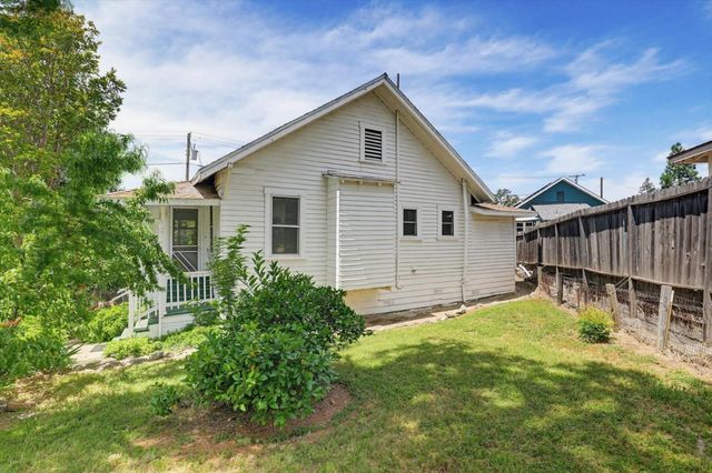 131 Huntley Ave, Auburn, CA 95603