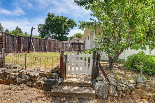 131 Huntley Ave, Auburn, CA 95603