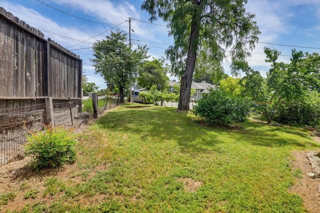 131 Huntley Ave, Auburn, CA 95603