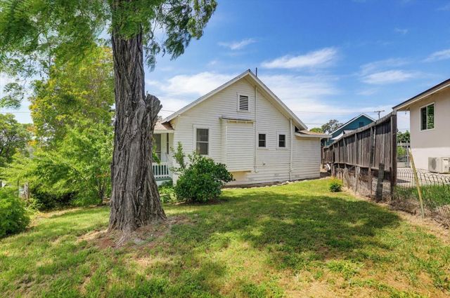 131 Huntley Ave, Auburn, CA 95603