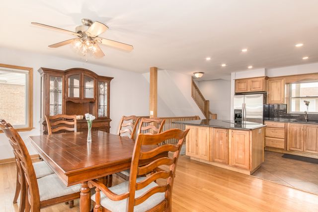 8233 N Octavia Avenue, Niles, IL 60714