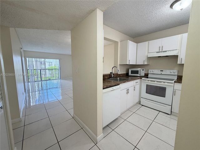 8610 N Sherman Circle 407, Miramar, FL 33025