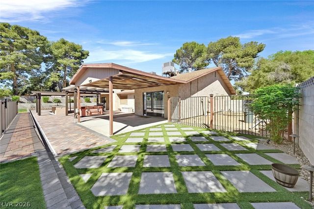 1021 Jimmy Circle, Las Vegas, NV 89123