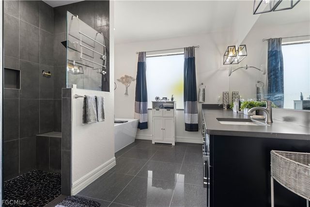 1819 SW 6th AVE, Cape Coral, FL 33991