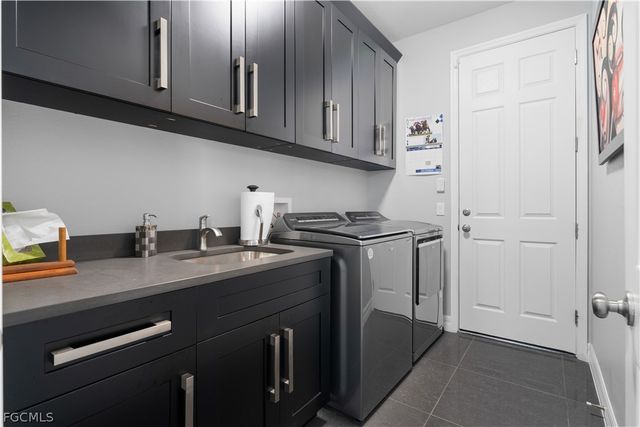 1819 SW 6th AVE, Cape Coral, FL 33991