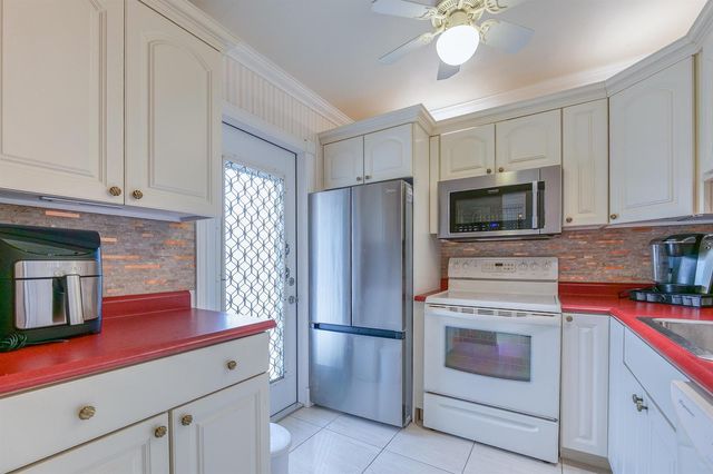 4321 NW 16th Street 203C, Lauderhill, FL 33313