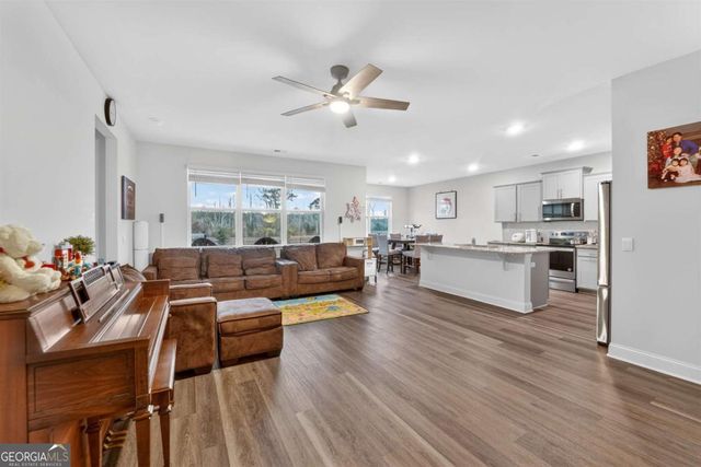 638 Logging Hill Drive, Richmond Hill, GA 31324