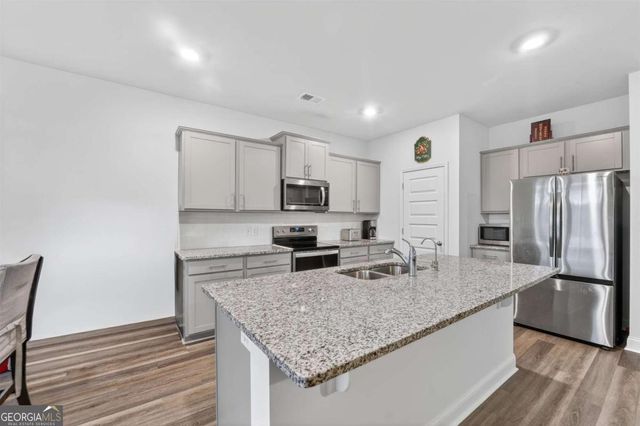 638 Logging Hill Drive, Richmond Hill, GA 31324