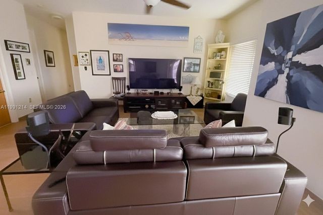 9008 Collins Ave 402, Surfside, FL 33154