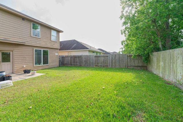 9408 Savannah Holly Drive, Houston, TX 77075
