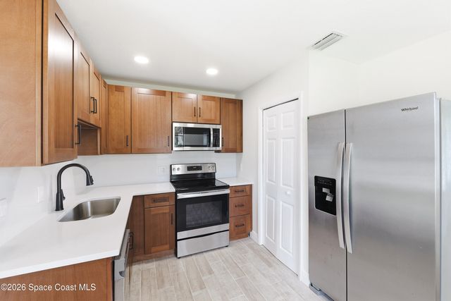 255 Abalone Road NW, Palm Bay, FL 32907