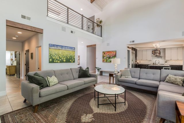 101 Rail Car Road, Corrales, NM 87048