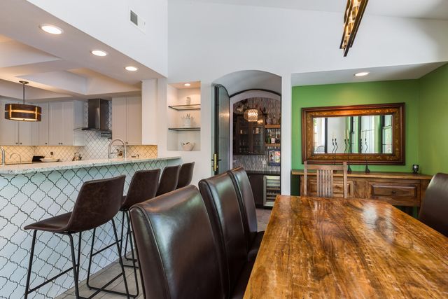 101 Rail Car Road, Corrales, NM 87048