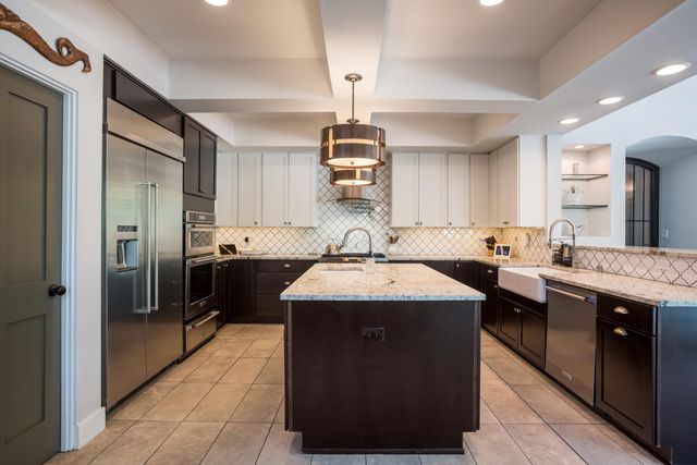 101 Rail Car Road, Corrales, NM 87048