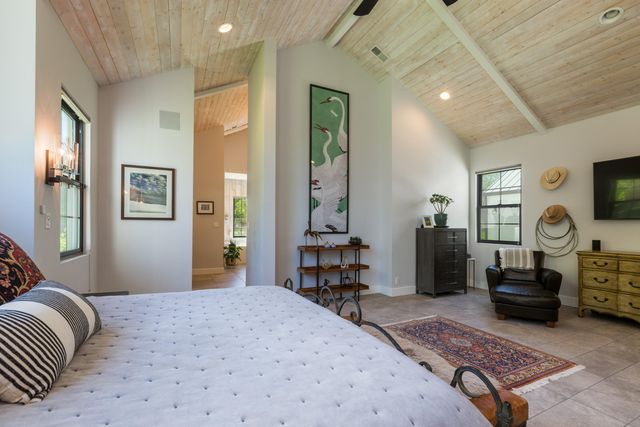 101 Rail Car Road, Corrales, NM 87048