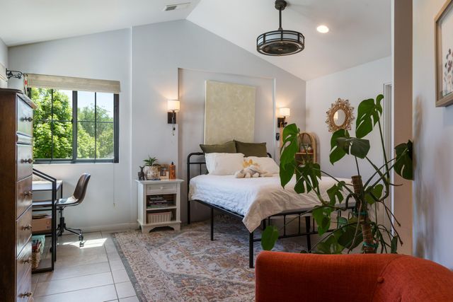 101 Rail Car Road, Corrales, NM 87048