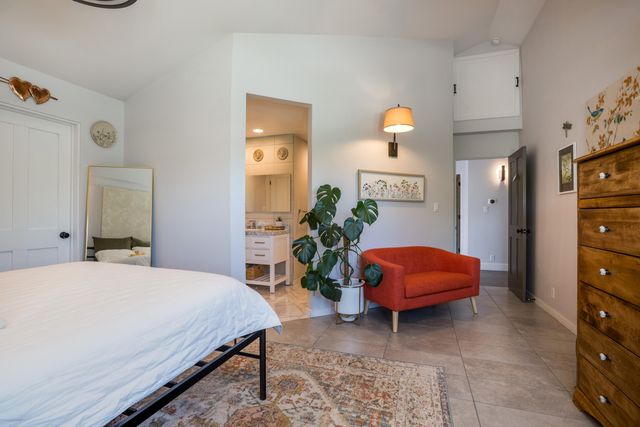 101 Rail Car Road, Corrales, NM 87048