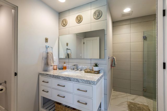101 Rail Car Road, Corrales, NM 87048