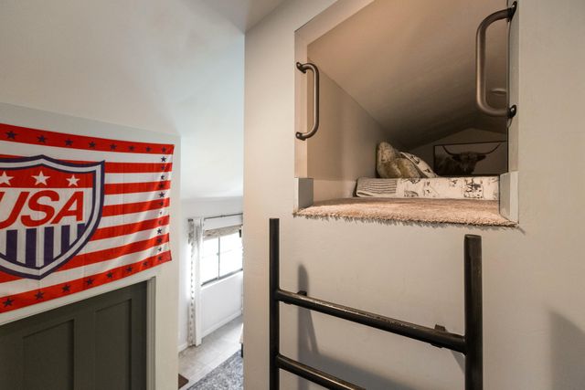 101 Rail Car Road, Corrales, NM 87048