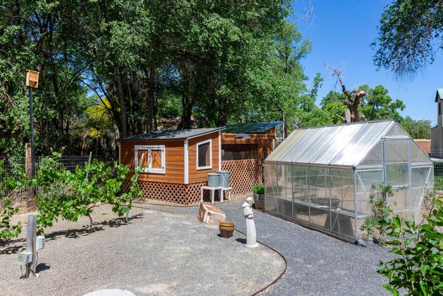 101 Rail Car Road, Corrales, NM 87048