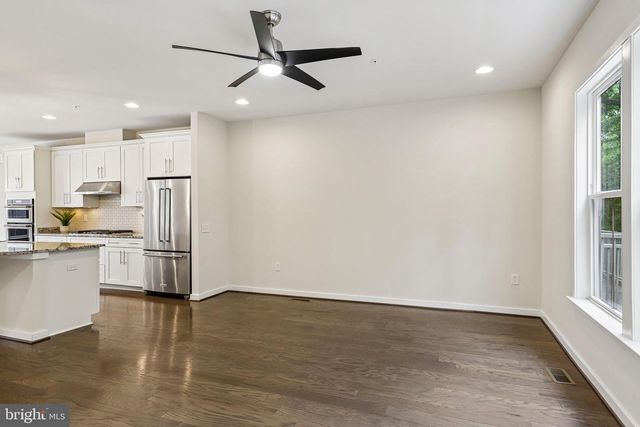3961 NORTON PL, Fairfax, VA 22030