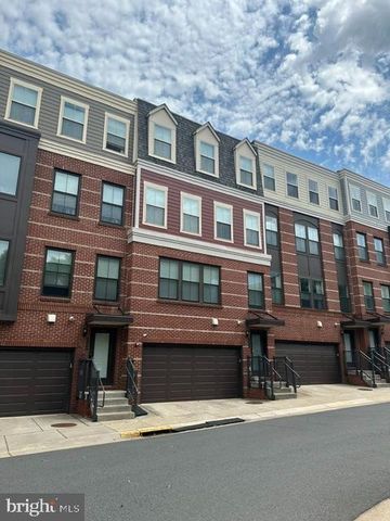3961 NORTON PL, Fairfax, VA 22030