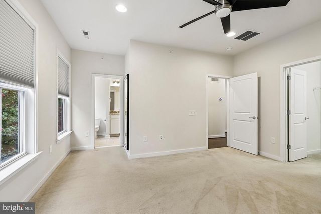 3961 NORTON PL, Fairfax, VA 22030