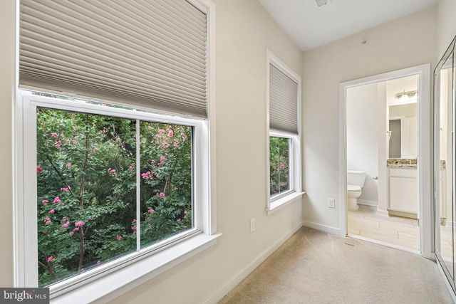 3961 NORTON PL, Fairfax, VA 22030