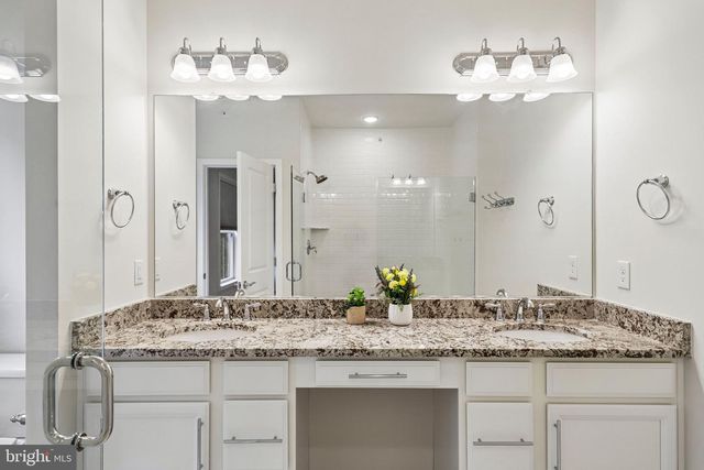 3961 NORTON PL, Fairfax, VA 22030