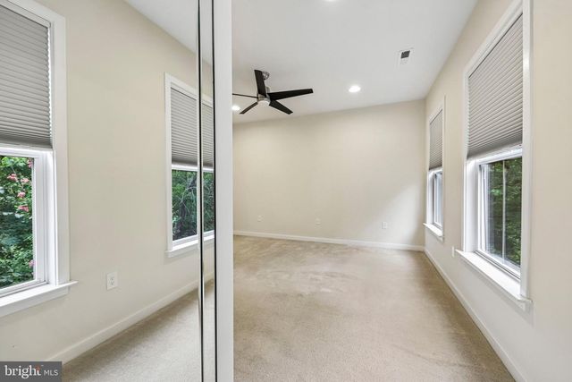 3961 NORTON PL, Fairfax, VA 22030