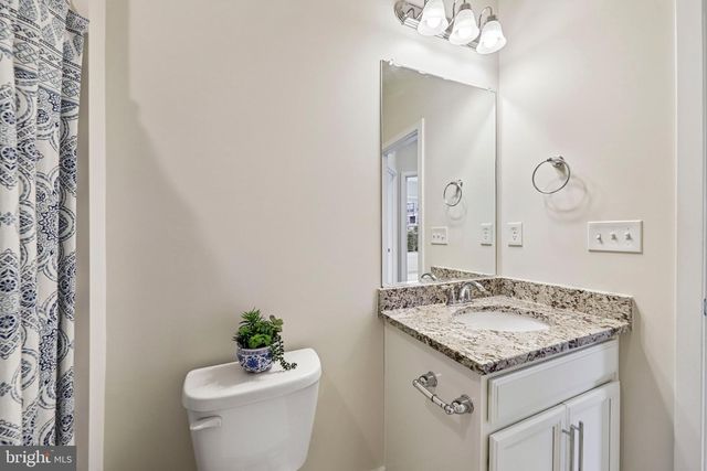 3961 NORTON PL, Fairfax, VA 22030