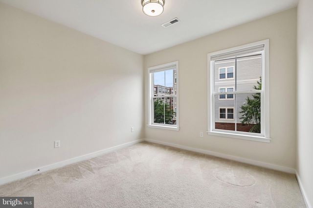3961 NORTON PL, Fairfax, VA 22030