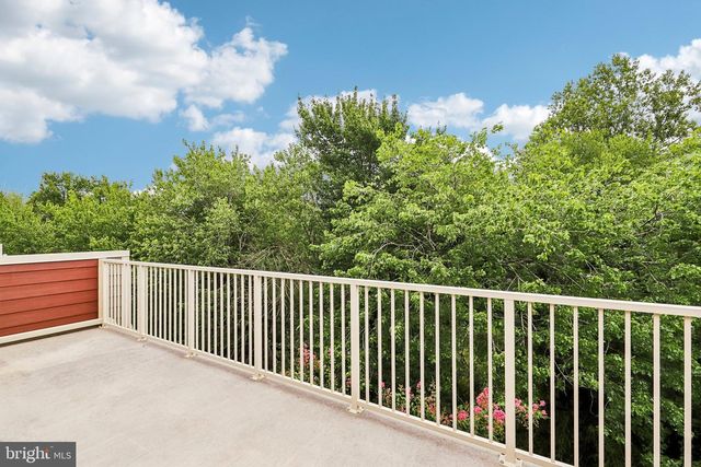 3961 NORTON PL, Fairfax, VA 22030