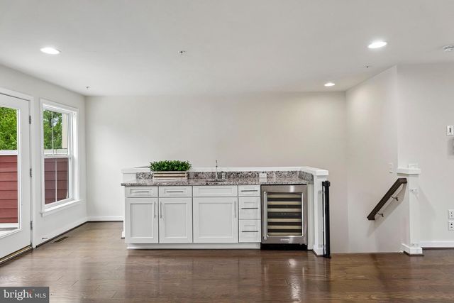 3961 NORTON PL, Fairfax, VA 22030