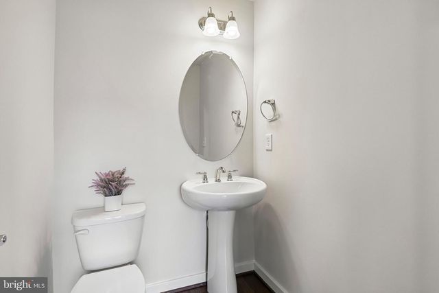3961 NORTON PL, Fairfax, VA 22030