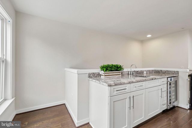 3961 NORTON PL, Fairfax, VA 22030